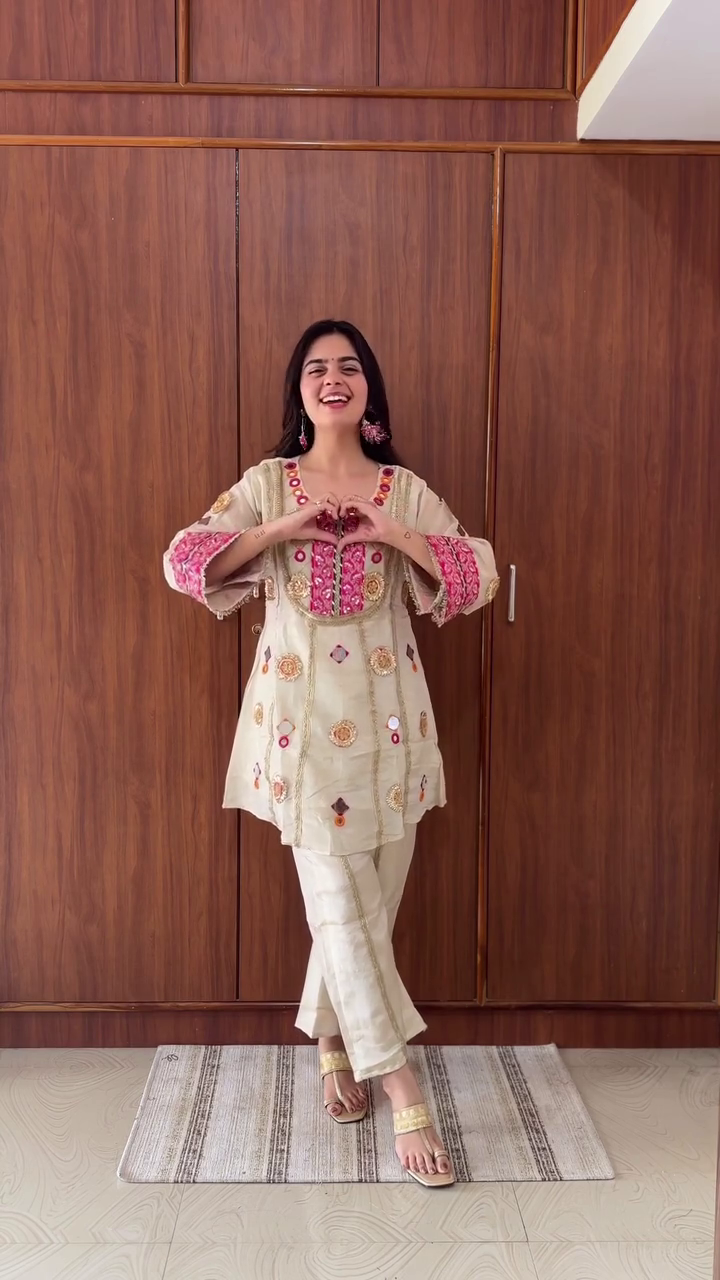 Elegant Embroidered Kurta Pant Set for Women